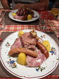 Choucroute d'Alsace du Restaurant français Le Hupsa Pfannala - Winstub Le Hups’ à Saint-Hippolyte - n°1