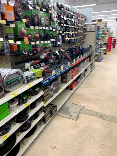 Hardware Store «Harbor Freight Tools», reviews and photos, 3814 S Orlando Dr, Sanford, FL 32773, USA