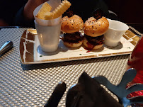 petit hamburger du Restaurant gastronomique L'Atelier de Joël Robuchon à Paris - n°10