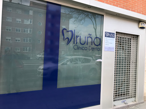 Información y opiniones sobre Clínica Dental "Iruña" de Vitoria-Gasteiz