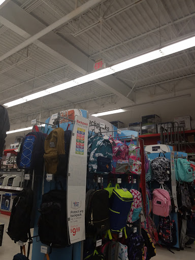 Office Supply Store «Staples», reviews and photos, 11 Robert Smalls Pkwy, Beaufort, SC 29906, USA