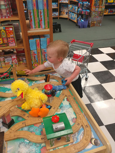 Toy Store «Toy Chest», reviews and photos, 975 Farmington Ave, West Hartford, CT 06107, USA