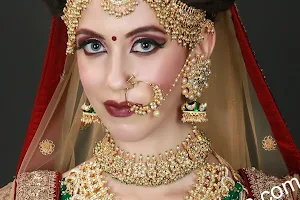 Preeti & Pooja Makeovers - Best Bridal Makeup Artist in Delhi image