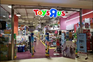 Toys `R` Us image