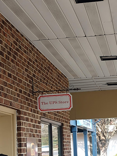 Shipping and Mailing Service «The UPS Store», reviews and photos, 1600 Perrineville Rd, Monroe Township, NJ 08831, USA