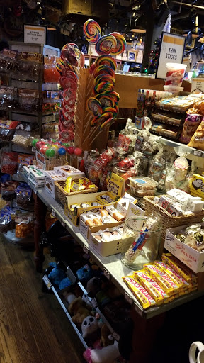 American Restaurant «Cracker Barrel Old Country Store», reviews and photos, 451 W Reservoir Rd, Woodstock, VA 22664, USA