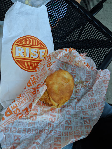 Shopping Mall «The Village», reviews and photos, 6920 Mission Rd, Prairie Village, KS 66208, USA