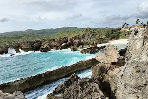 Titik Nol Kilometer Selatan Indonesia image