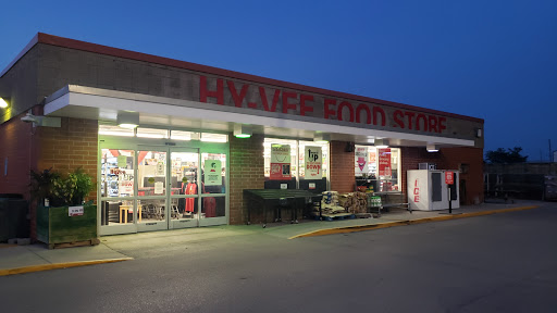 Hy-Vee Grocery Store