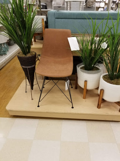 Shopping Mall «Drew 19 Shopping Center», reviews and photos, 21311 US Hwy 19 N, Clearwater, FL 33765, USA