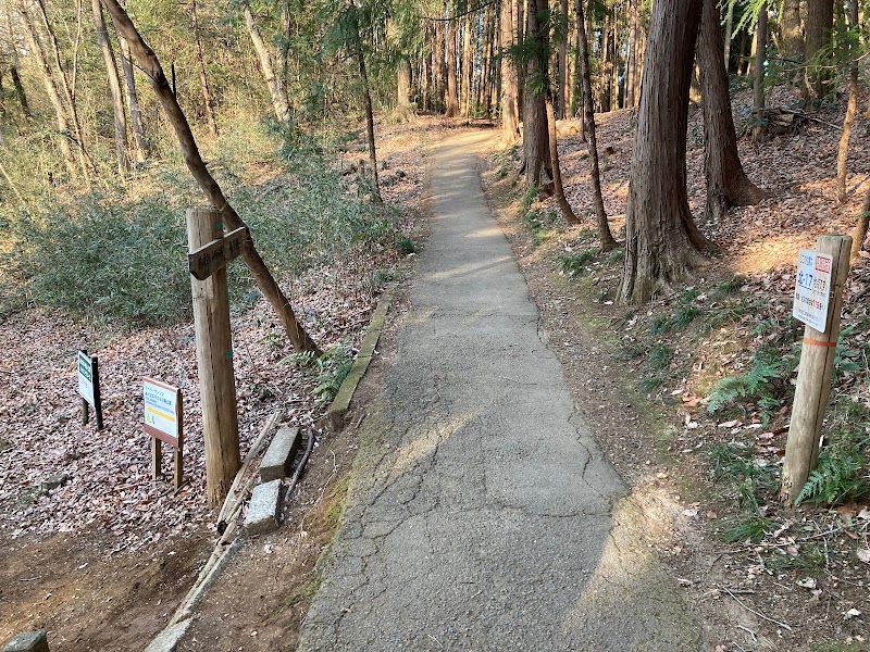 道標C-2、あけぼの・桜山・万葉ハイキングコース3