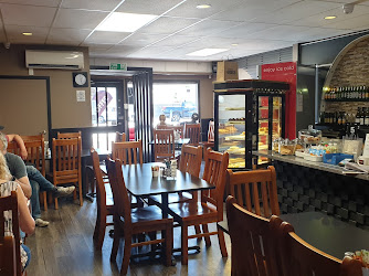 Kiwi Cafe & Restaurant
