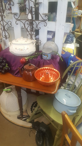 Flea Market «Treasure City Market LLC», reviews and photos, 121 S Washington St, DeRidder, LA 70634, USA