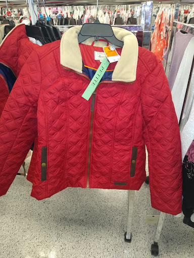 Clothing Store «Ross Dress for Less», reviews and photos, 20519 S Dixie Hwy, Cutler Bay, FL 33189, USA