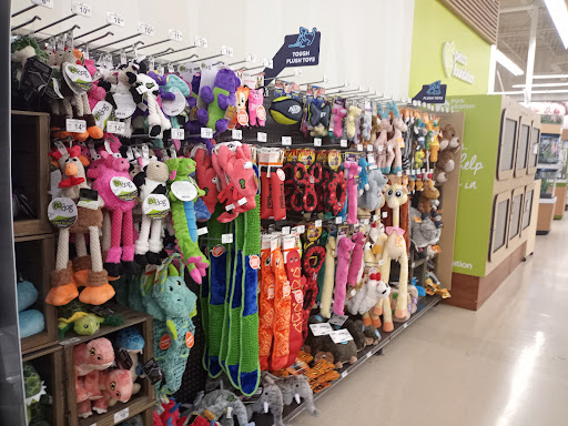 Pet Supply Store «Petco Animal Supplies», reviews and photos, 16639 Sierra Lakes Pkwy, Fontana, CA 92336, USA