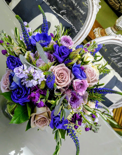 Florist «Country Club Flower Shop», reviews and photos, 820 W Lake Mary Blvd #101, Sanford, FL 32773, USA