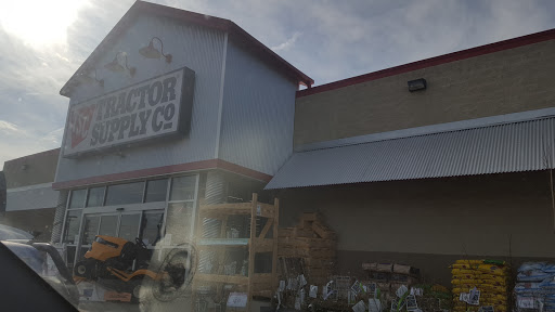 Home Improvement Store «Tractor Supply Co.», reviews and photos, 339 Rolling Hills Cir, Easley, SC 29640, USA