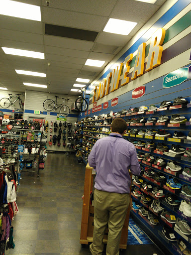 Sporting Goods Store «Big 5 Sporting Goods - San Mateo», reviews and photos, 2825 S El Camino Real, San Mateo, CA 94403, USA