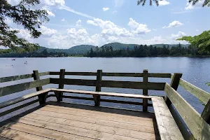 Plage municipale du lac Raymond image