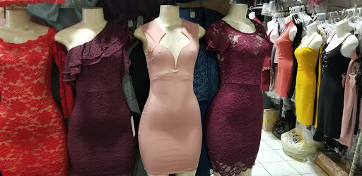 Shopping Mall «Los Amigos Mall», reviews and photos, 307 E Jefferson Blvd, Los Angeles, CA 90011, USA