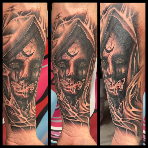 Explore tattoo thigh ideas, creative tattoo ideas in Cape Coral, available at UNRIVALED INK