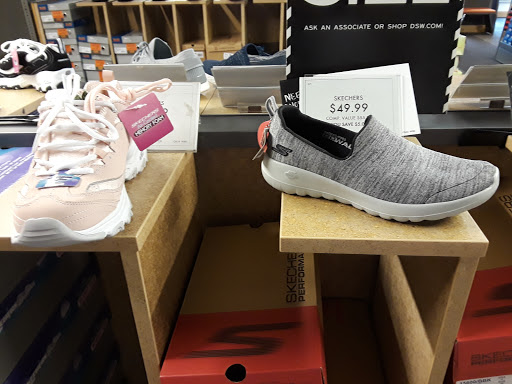 Shoe Store «DSW Designer Shoe Warehouse», reviews and photos, 385 Washington St, Boston, MA 02108, USA