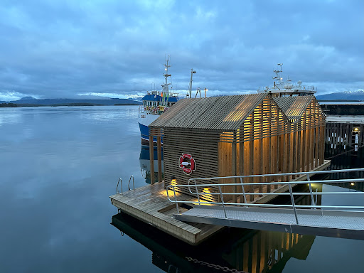 Nausta