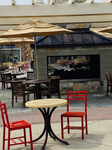 Shopping Mall «Gloucester Premium Outlets», reviews and photos, 100 Premium Outlets Dr, Blackwood, NJ 08012, USA