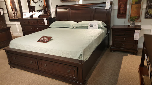 Furniture Store «Ashley HomeStore», reviews and photos, 2874 Plaza Drive, Dubuque, IA 52002, USA