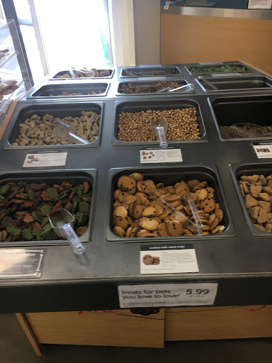 Pet Supply Store «Petco Animal Supplies», reviews and photos, 1011 University Blvd #100, Suffolk, VA 23435, USA