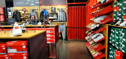 Clothing Store «Nike Factory Store», reviews and photos, 2950 I-20 Frontage Rd #755, Grand Prairie, TX 75052, USA