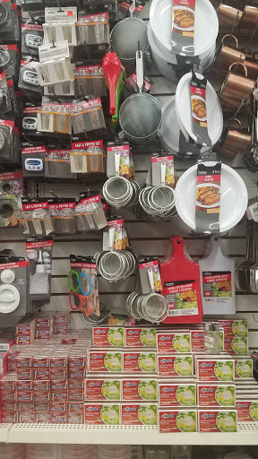 Dollar Store «Dollar Tree», reviews and photos, 1379 Ulster Ave, Kingston, NY 12401, USA