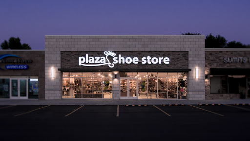 Plaza Shoe Store Inc, 2694 S Glenstone Ave, Springfield, MO 65804, USA, 