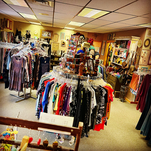 Boutique «Everchanging Seasons Consignment Boutique», reviews and photos, 710 Forest Ave, Portland, ME 04103, USA