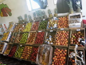 El puesto de Rocco frutas y verduras
