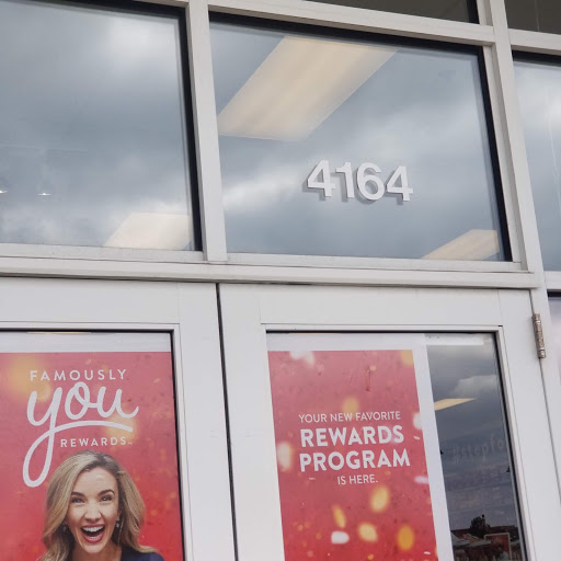 Famous Footwear, 4164 Buckeye Pkwy, Grove City, OH 43123, USA, 