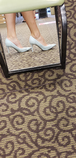 Shoe Store «DSW Designer Shoe Warehouse», reviews and photos, 180 Colony Pl, Plymouth, MA 02360, USA