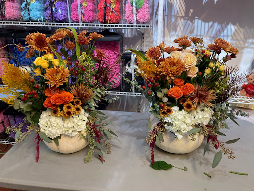 Florist «Genesis Flower And Gift Shop», reviews and photos, 1801 N Garey Ave, Pomona, CA 91767, USA