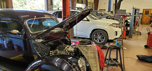 Tire Shop «Pawleys Auto Center», reviews and photos, 63 Archer Rd, Pawleys Island, SC 29585, USA