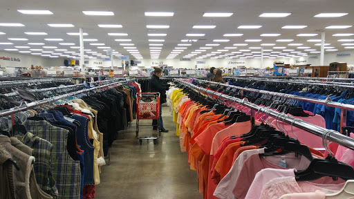 Thrift Store «The Salvation Army Family Store & Donation Center», reviews and photos, 717 3rd Ave SE, Cedar Rapids, IA 52401, USA
