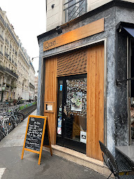 Photo n°112 de Qasti Bistrot - Rue Saint-Martin à Paris ()