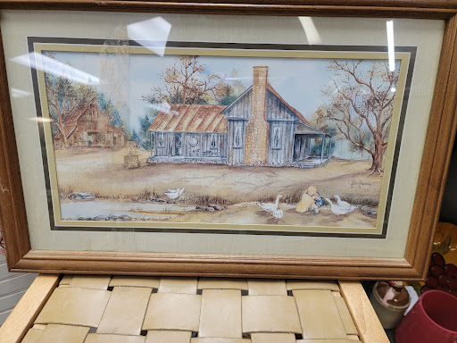 Used Furniture Store «Consign Design Interior», reviews and photos, 5556 Atlanta Hwy, Flowery Branch, GA 30542, USA