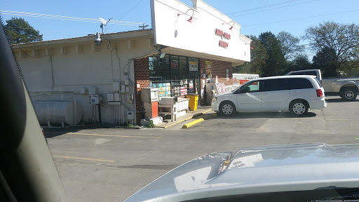 Grocery Store «Suggs Creek Deli & Restaurant», reviews and photos, 4429 Stewarts Ferry Pike, Mt Juliet, TN 37122, USA