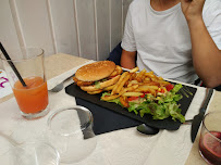 Hamburger du Restaurant français Restaurant Izard Café Central (ICC) à Saint-Lary-Soulan - n°12