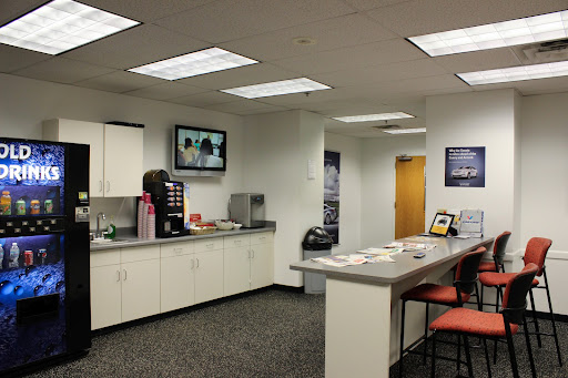 Hyundai Dealer «Knauz Hyundai», reviews and photos, 775 Rockland Rd, Lake Bluff, IL 60044, USA