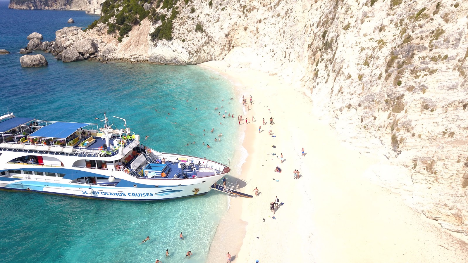 Photo de Plage d'Ithaki zone sauvage