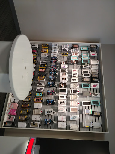 Cell Phone Store «Verizon», reviews and photos, 3828 William Penn Hwy, Monroeville, PA 15146, USA