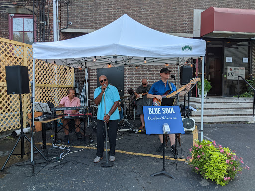 Asian Restaurant «Shanghai Jazz Restaurant & Bar», reviews and photos, 24 Main St, Madison, NJ 07940, USA