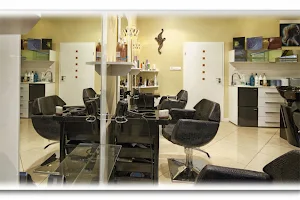 Hair and beauty salon Matrix image