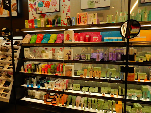 Shopping Mall «Altamonte Mall», reviews and photos, 451 E Altamonte Dr, Altamonte Springs, FL 32701, USA